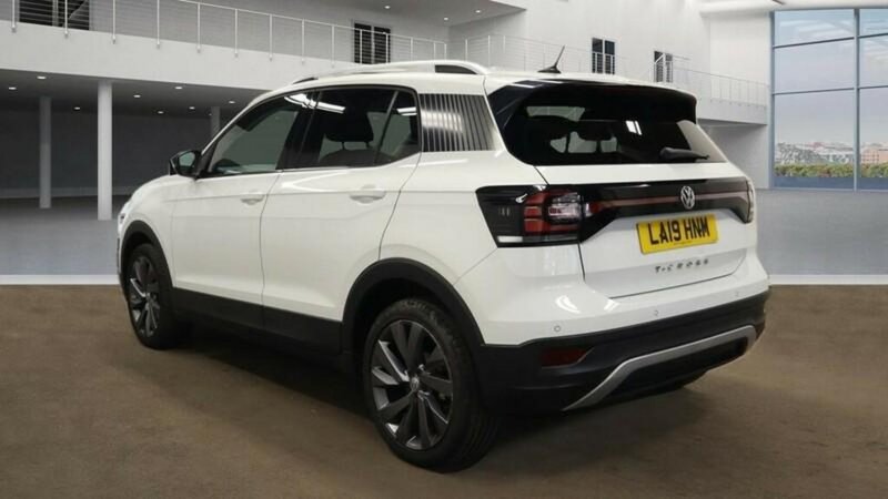 VOLKSWAGEN T-CROSS