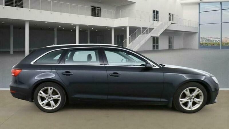 AUDI A4 AVANT