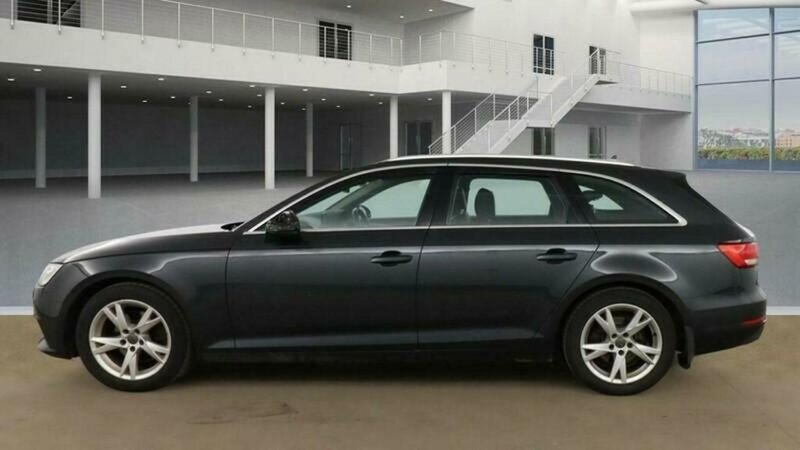 AUDI A4 AVANT