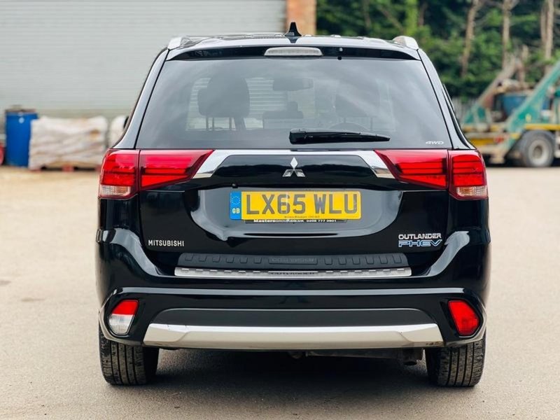 MITSUBISHI OUTLANDER