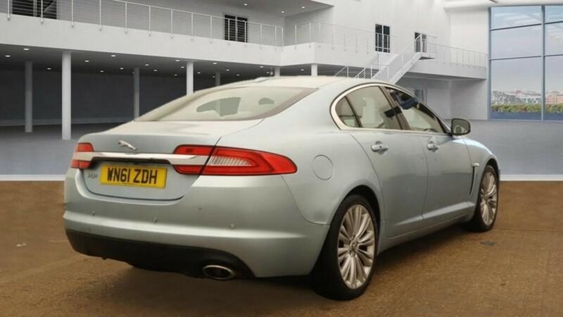 JAGUAR XF