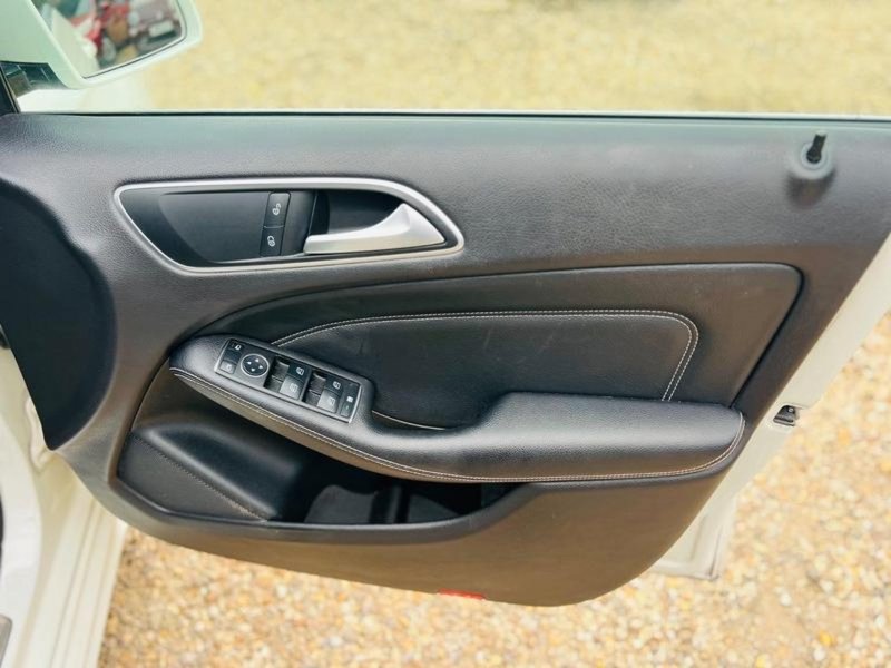 MERCEDES-BENZ B CLASS