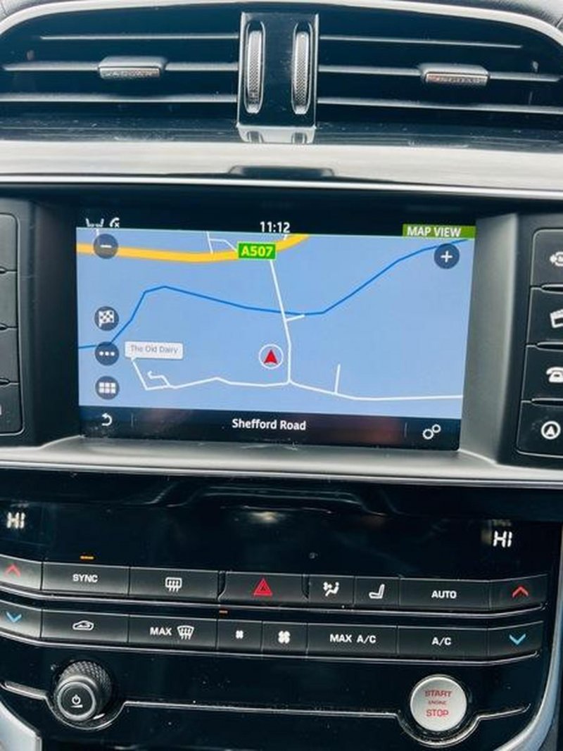 JAGUAR XE