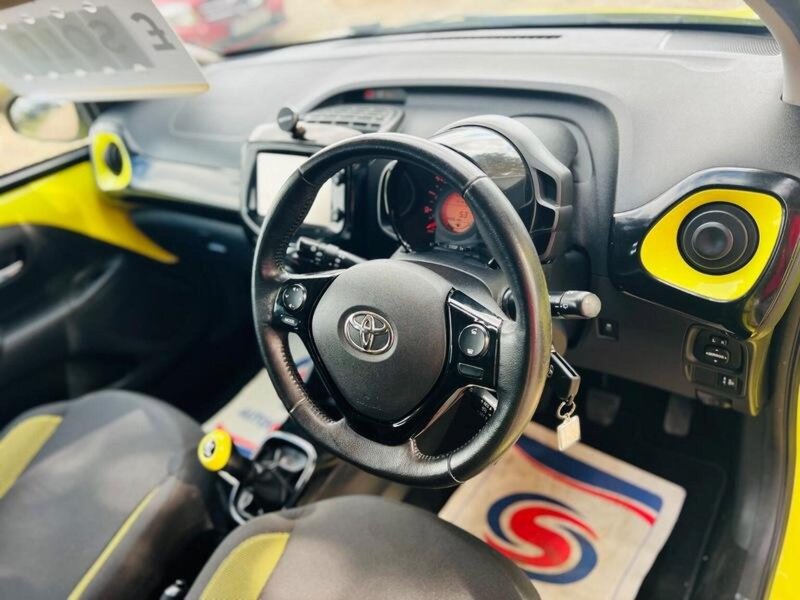 TOYOTA AYGO