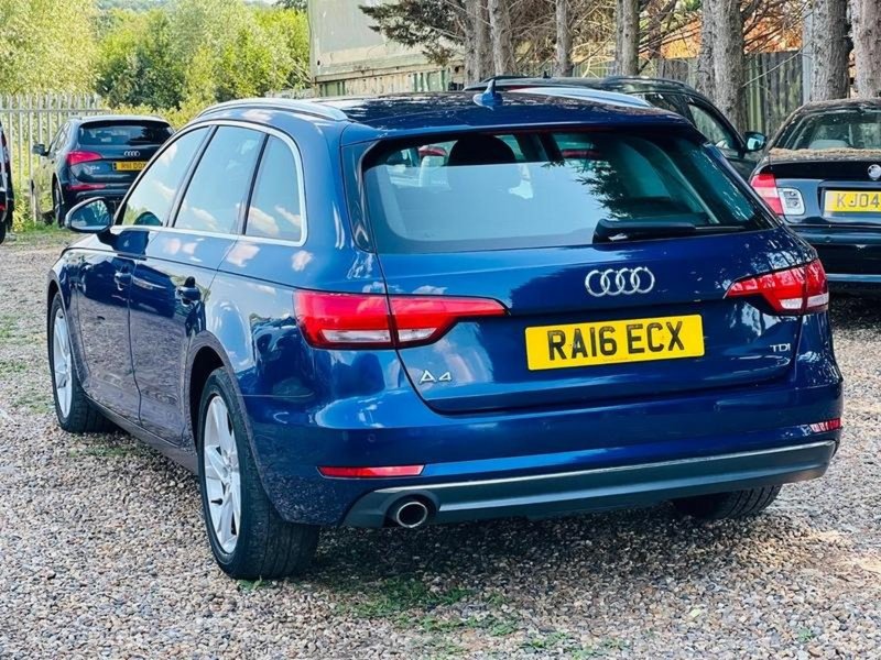 AUDI A4 AVANT