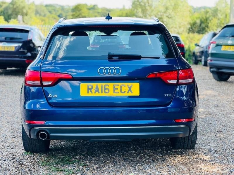 AUDI A4 AVANT