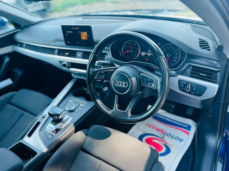AUDI A4 AVANT