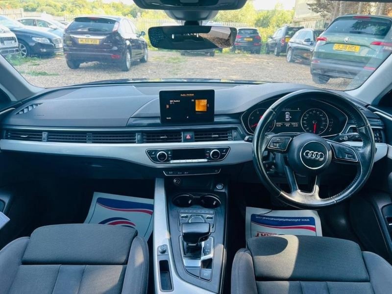 AUDI A4 AVANT