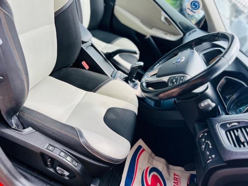 VOLVO V40 CROSS COUNTRY