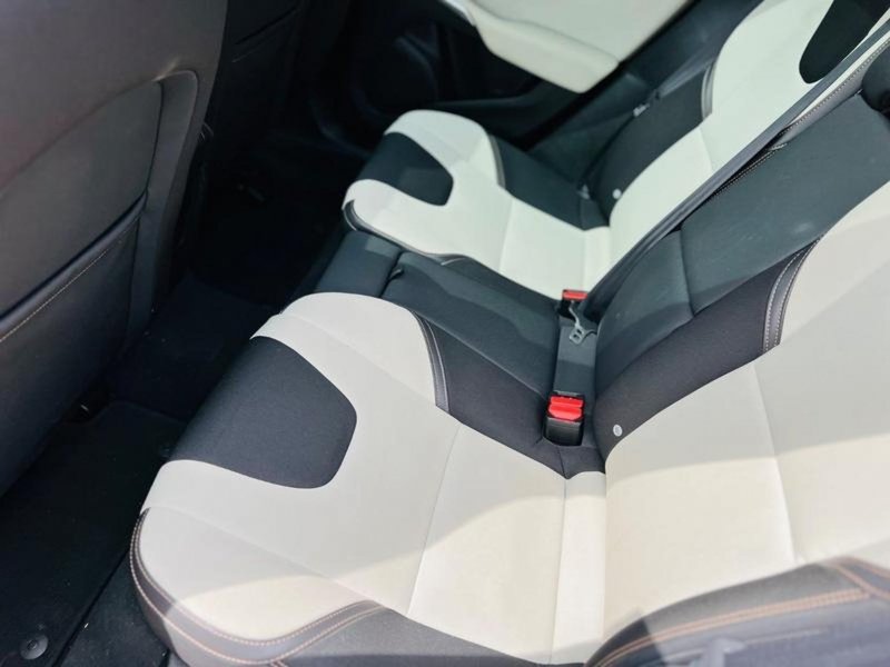 VOLVO V40 CROSS COUNTRY