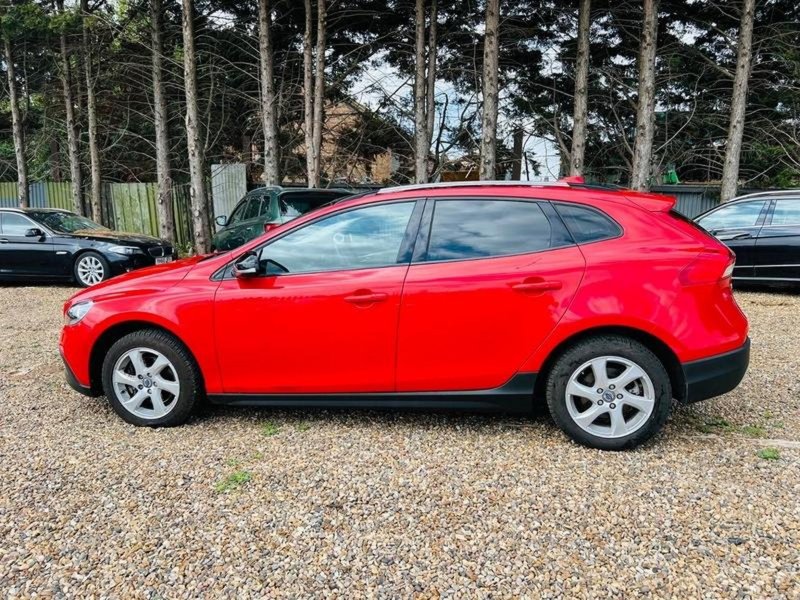 VOLVO V40 CROSS COUNTRY