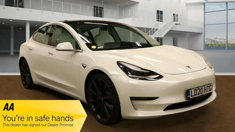 TESLA MODEL 3