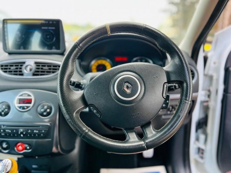RENAULT CLIO