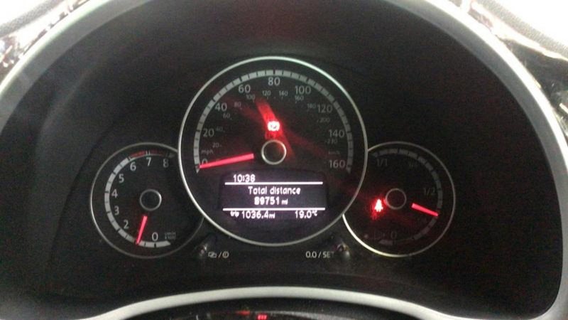 VOLKSWAGEN BEETLE
