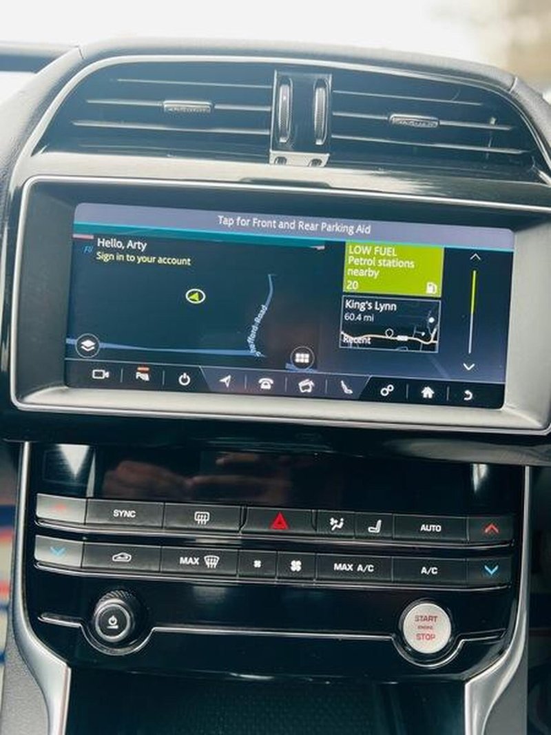 JAGUAR XE