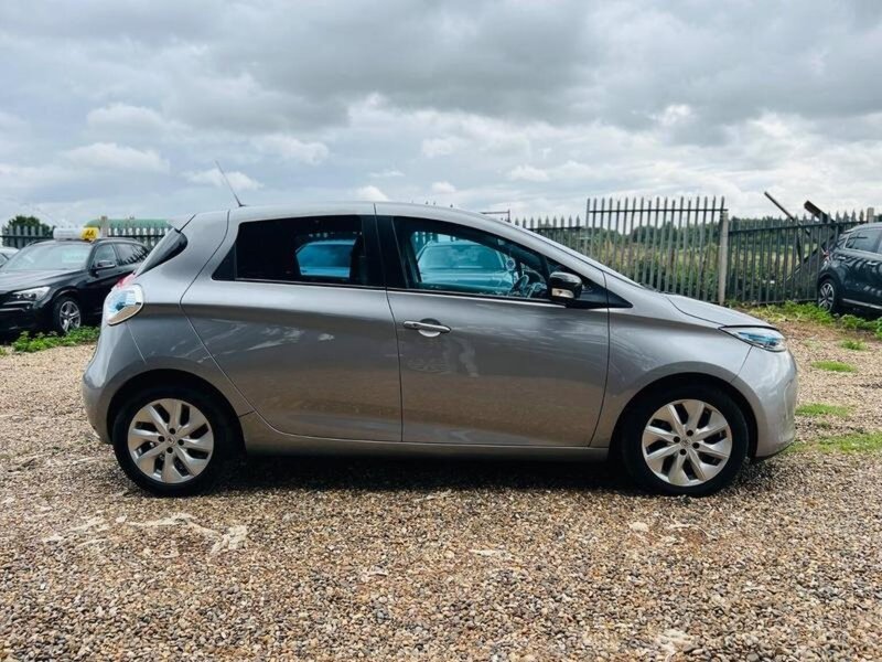 RENAULT ZOE