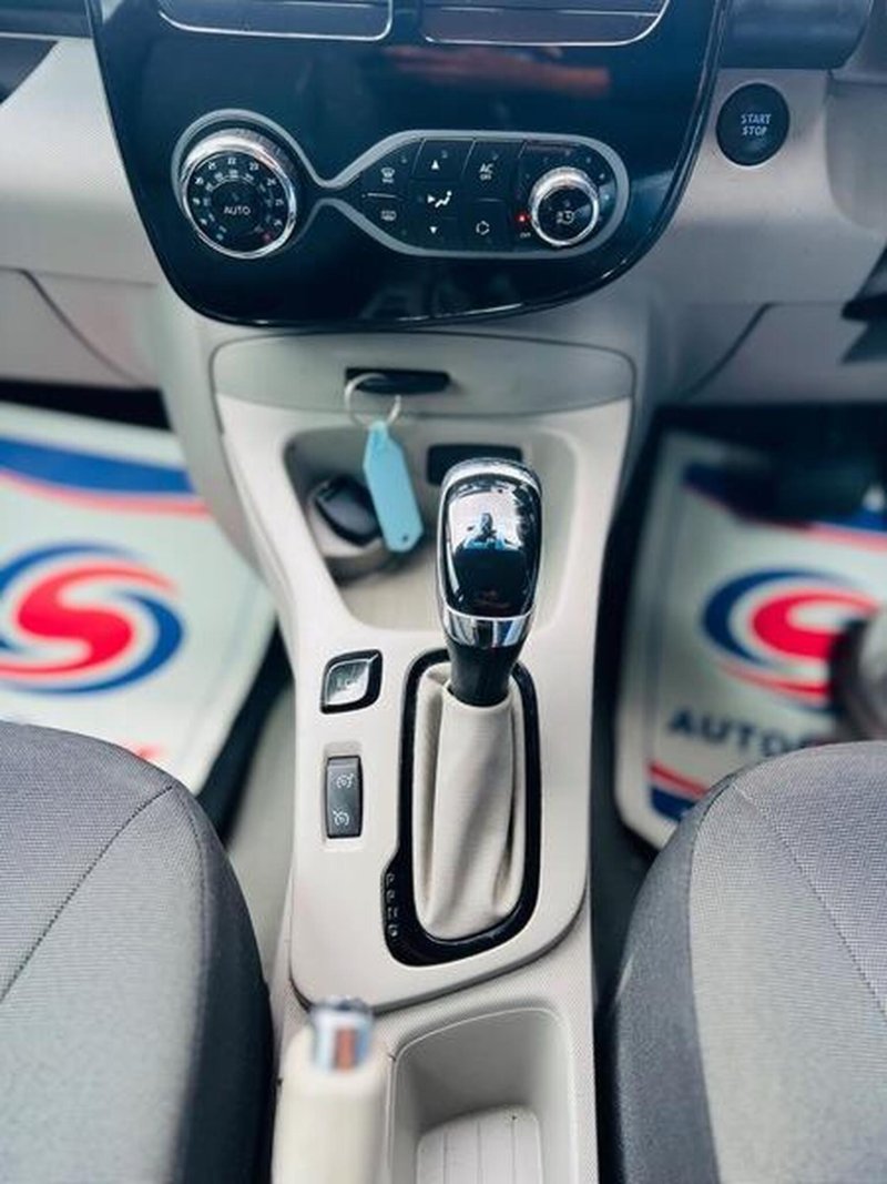 RENAULT ZOE