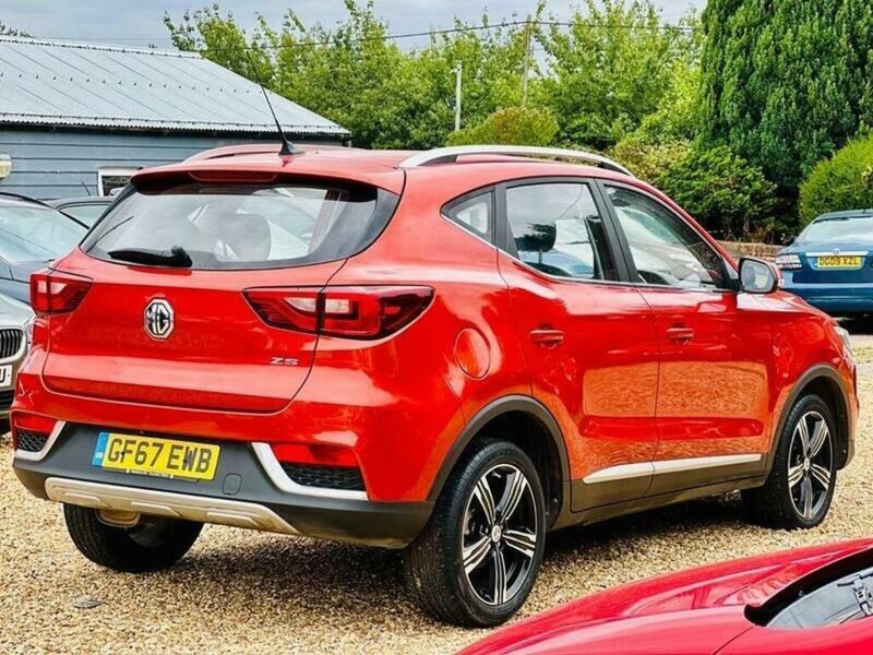 MG ZS